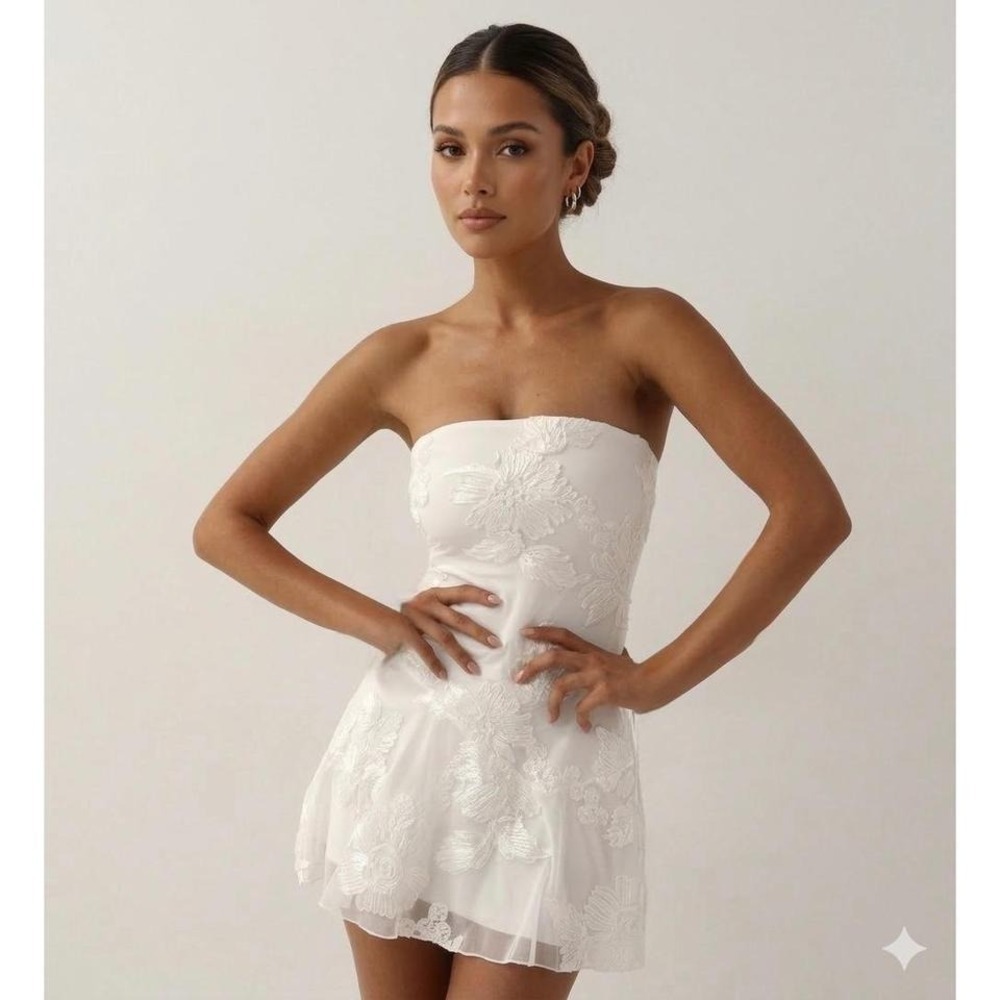 Princess Polly White Floral Embroidered Strapless Mini Dress US 4 Bridal Chic